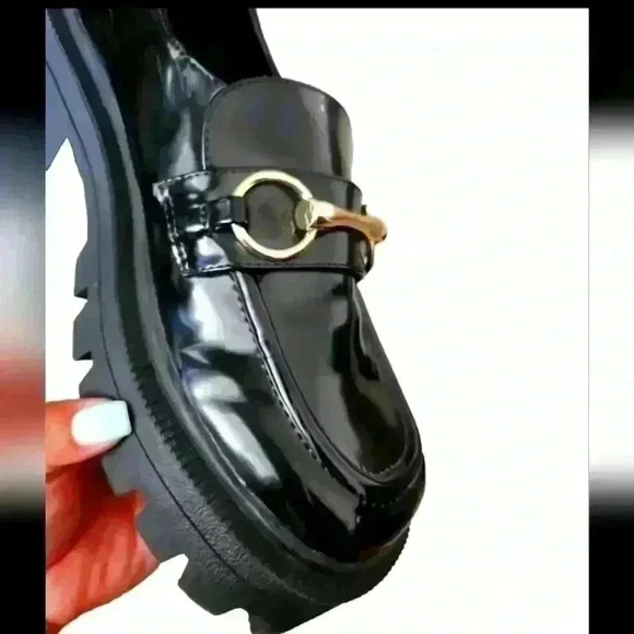 Urban Outfitters Womens Black Boca Patent Leather Lug Chunky Platform  Loafers 8 - Picture 13 of 14